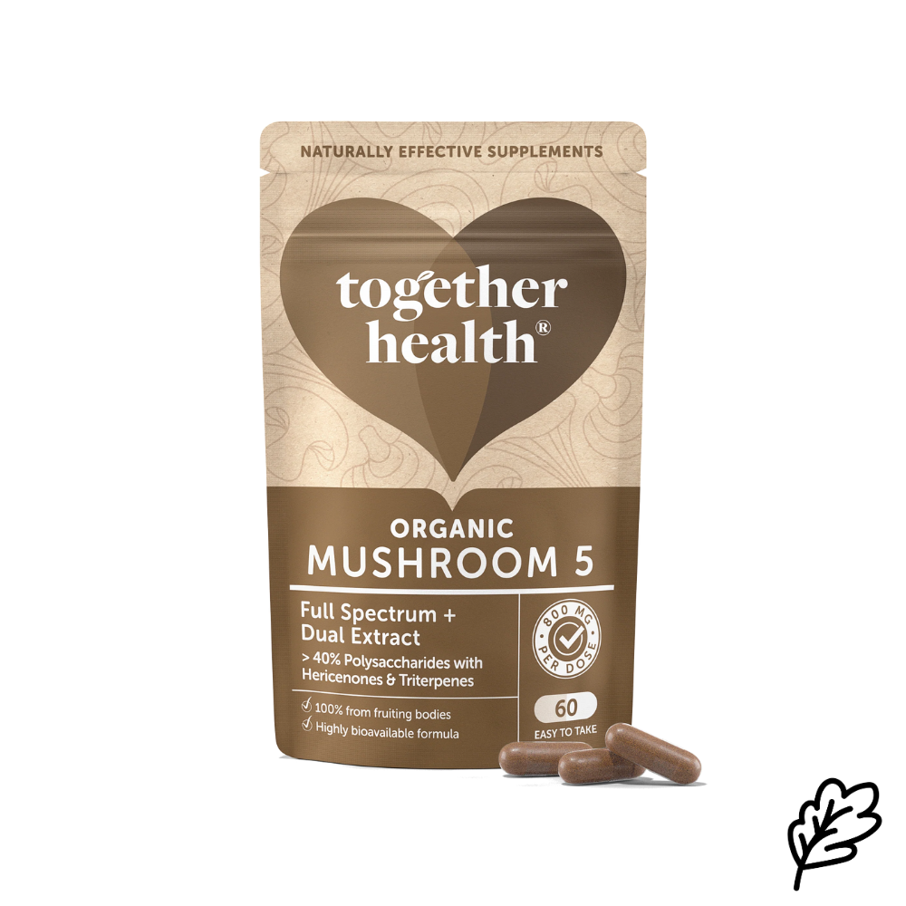 Together Health Organic Mushroom 5 Ravintolisä joka sisältää mm Lion's manea ja muita funktionaalisia sieniä. Kuva pussista.