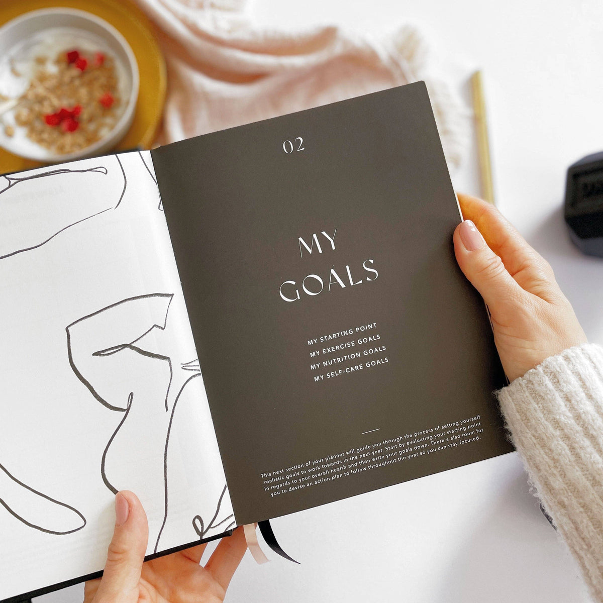 Blush And Gold My Daily Fitness planner - Workout and Meal Planner (Blossom).