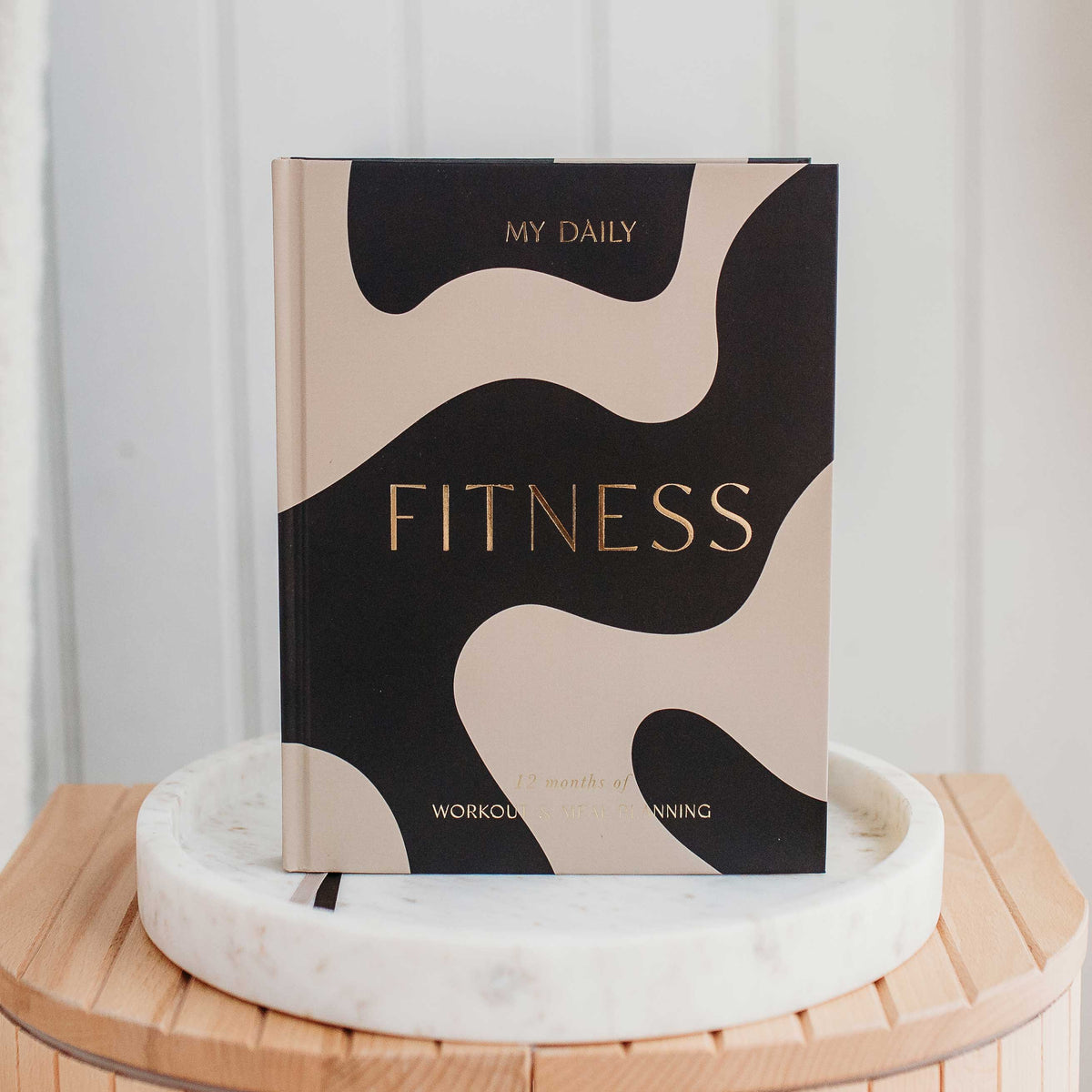 Blush And Gold My Daily Fitness Planner - Workout and Meal Planner (Curve).
