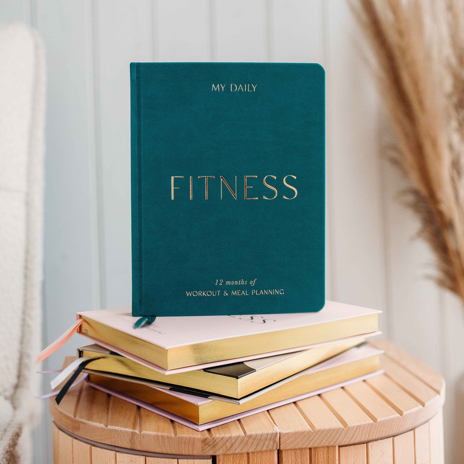 Blush And Gold My Daily Fitness Planner - Workout and Meal Planner (Forest).