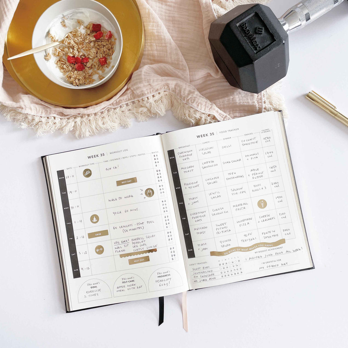 Blush And Gold My Daily Fitness planner - Workout and Meal Planner (Musta).