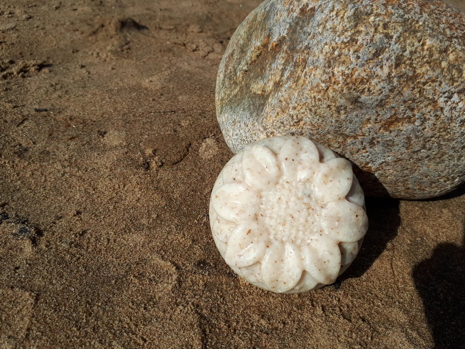 Yrttiaika Yrttiaika Ruusu-merisuolasaippua.